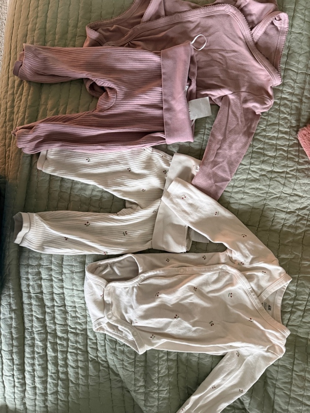 H&M Organic Ribbed Set in Mauve Pink & Cream Floral